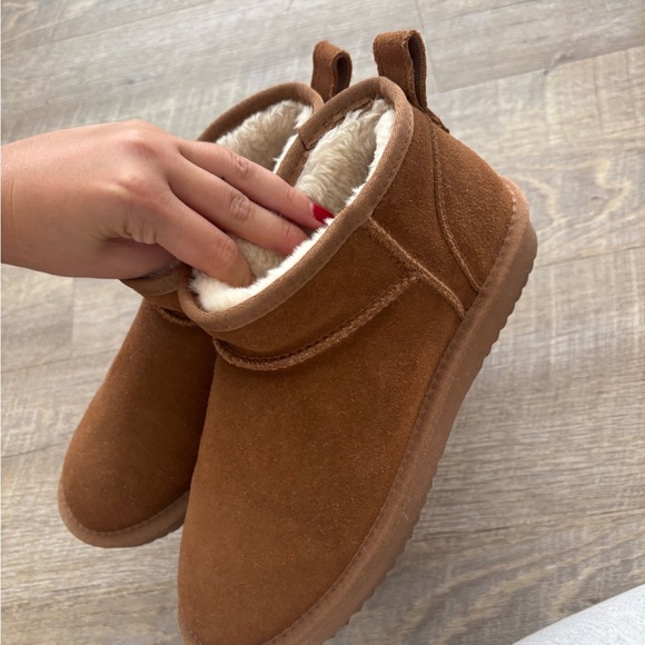 DREAM PAIRS FuzzyClassic Mini Boot Splash-Proof Slip-On Suede Snow Boots - Picture 6 of 8